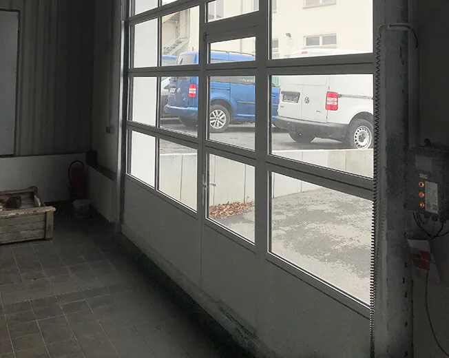 Sektionaltor Thermo 40 mit Schlupftür